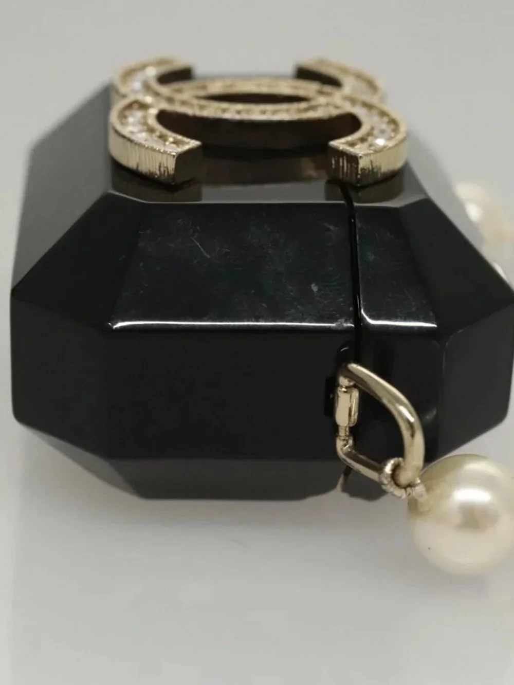 CHANEL Airpods case Shoulder plastic Black CC Auth BA1117SM